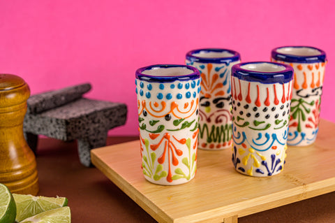 Vasos tequileros de talavera y cerámica